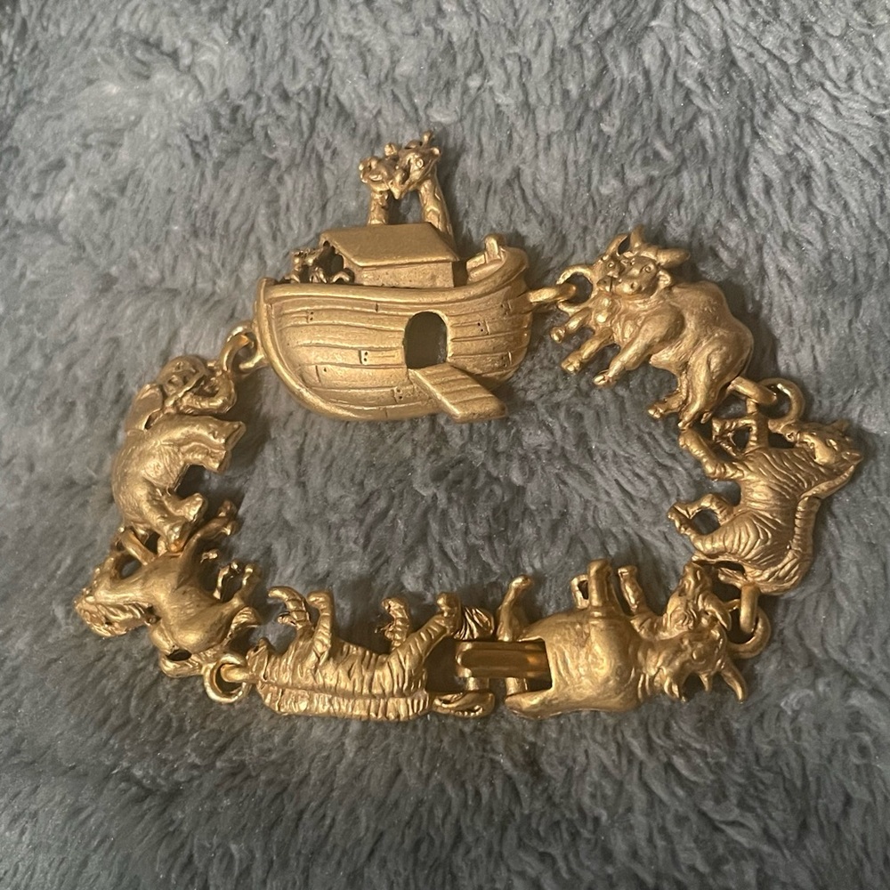 Noah’Ark With AJC Makers Mark
